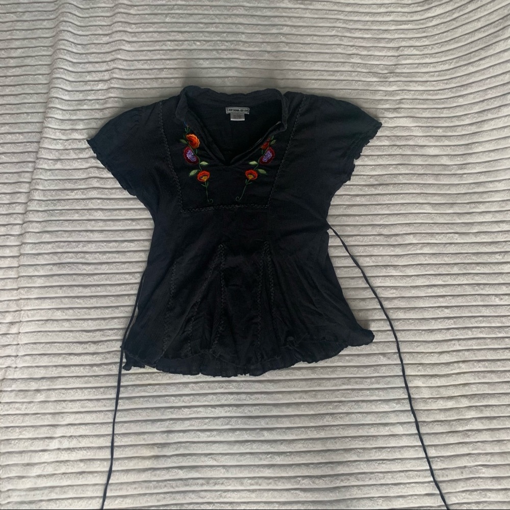 Black V neck  with floral design, California Krush